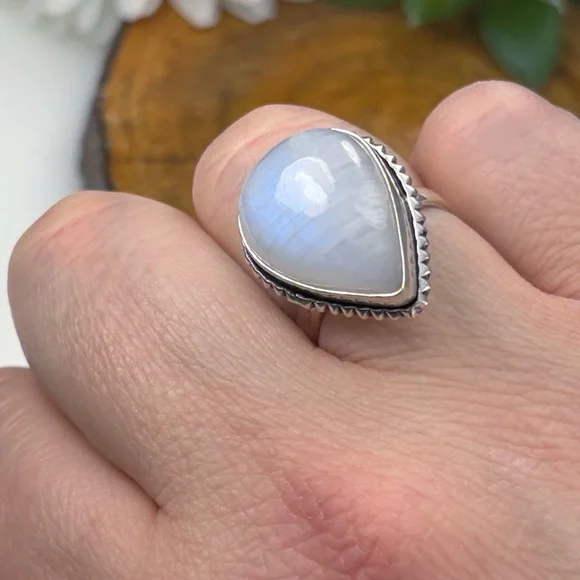 Blue Purple Rainbow Moonstone Ring Size 7 Pear New Sterling Silver 925 Overlay - Picture 4 of 9